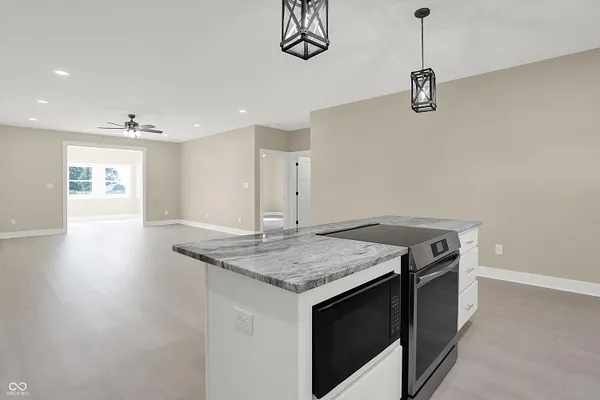 $479,900 | 10618 North 300th Street East, Morristown, IN 46161