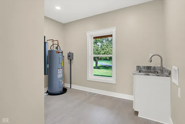 $490,000 | 10618 North 300th Street East, Morristown, IN 46161