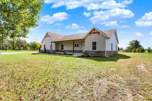 $479,900 | 10618 North 300th Street East, Morristown, IN 46161