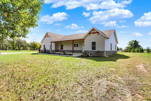 $490,000 | 10618 North 300th Street East, Morristown, IN 46161