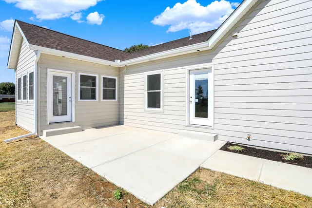 $490,000 | 10618 North 300th Street East, Morristown, IN 46161