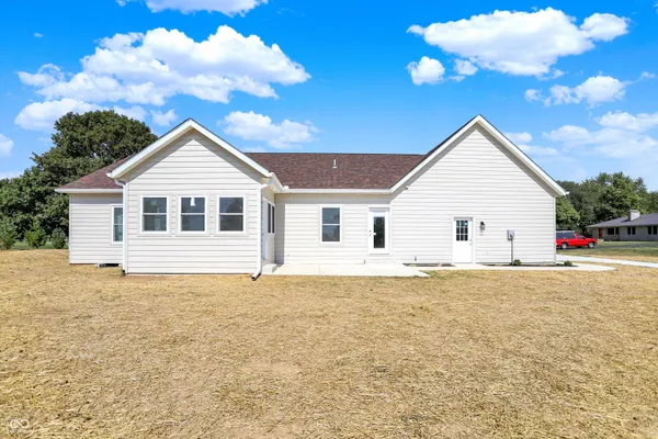 $479,900 | 10618 North 300th Street East, Morristown, IN 46161