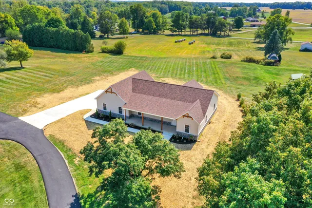 $490,000 | 10618 North 300th Street East, Morristown, IN 46161