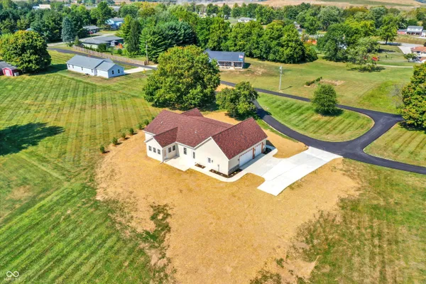 $479,900 | 10618 North 300th Street East, Morristown, IN 46161