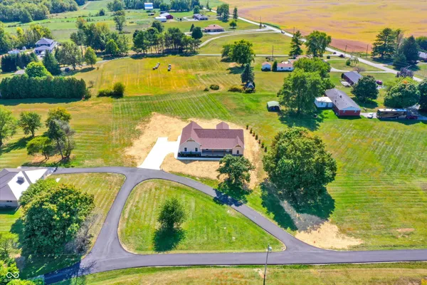 $479,900 | 10618 North 300th Street East, Morristown, IN 46161