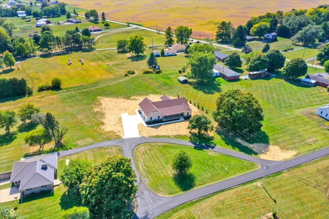 $490,000 | 10618 North 300th Street East, Morristown, IN 46161