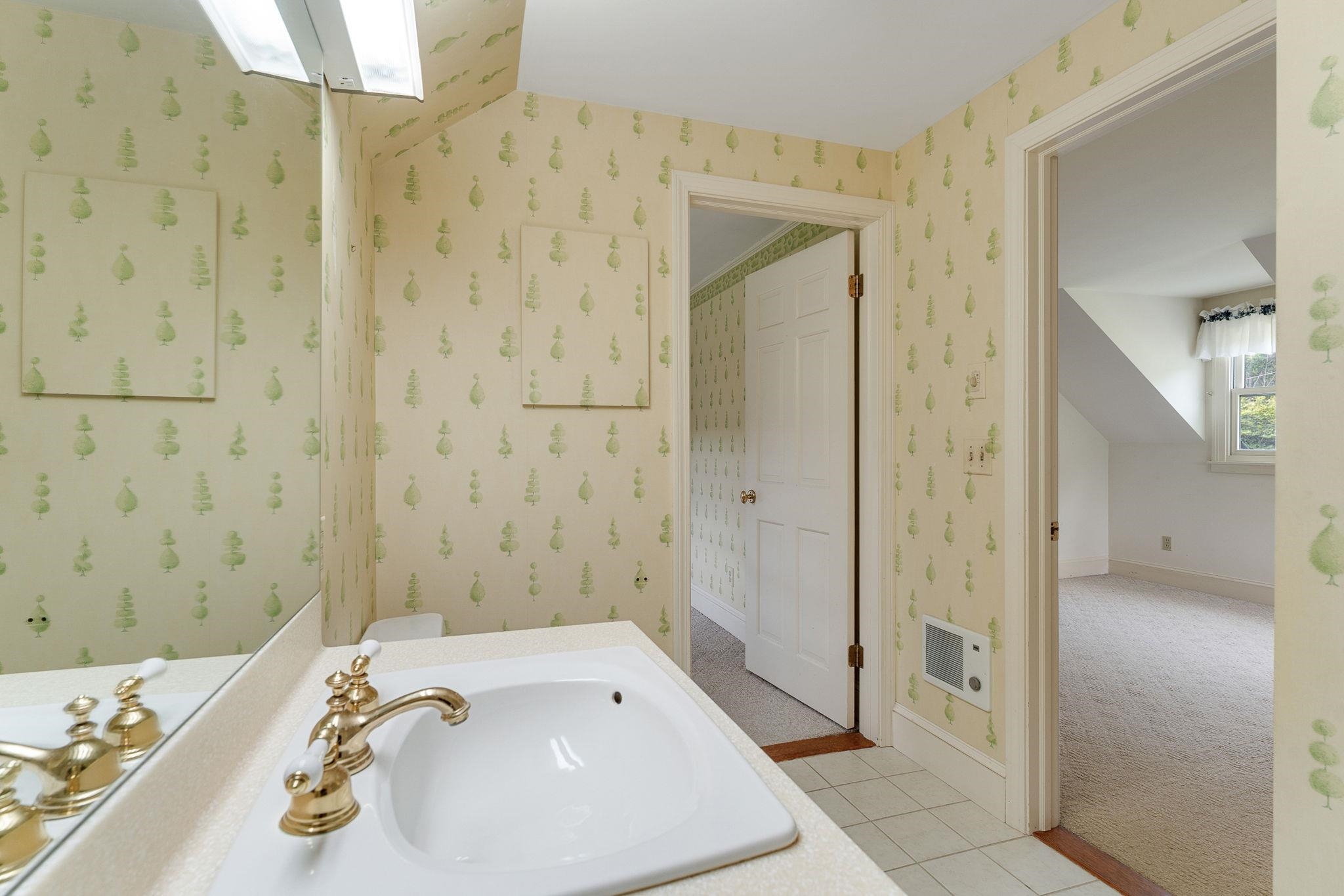 593 Red Barn Road Hartford, VT 05001 - Photo 31 of 50