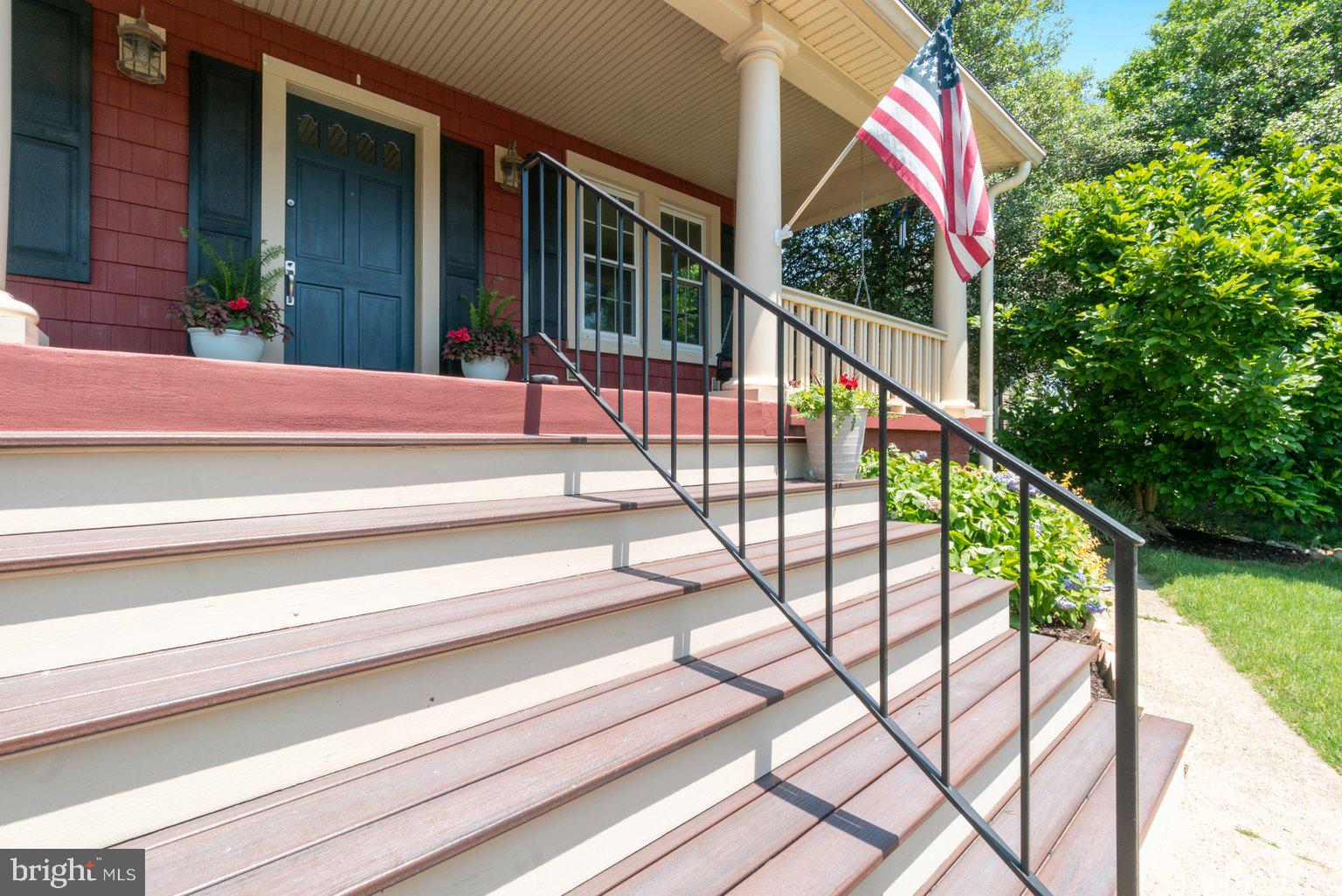 4302 Kensington Road Baltimore, MD 21229 - Photo 3 of 54 Beautiful front porch