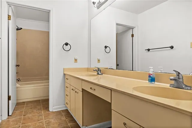 $268,000 | 138 Myrtlewood Drive, Pineville, LA 71360