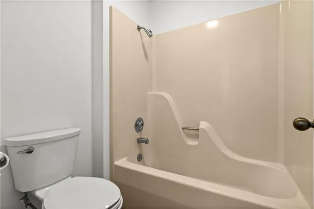 $268,000 | 138 Myrtlewood Drive, Pineville, LA 71360