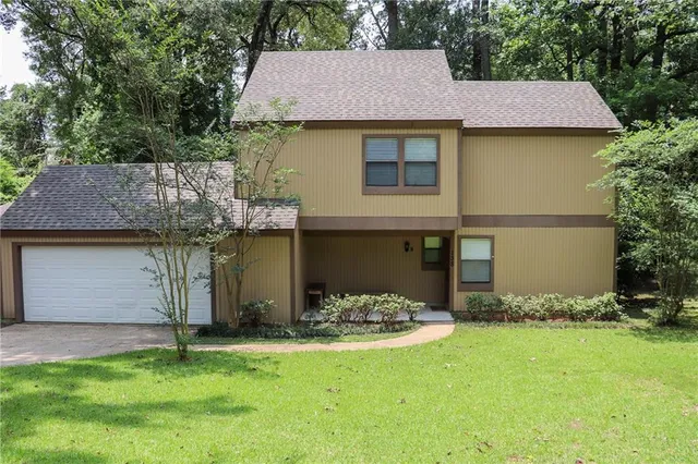 $268,000 | 138 Myrtlewood Drive, Pineville, LA 71360
