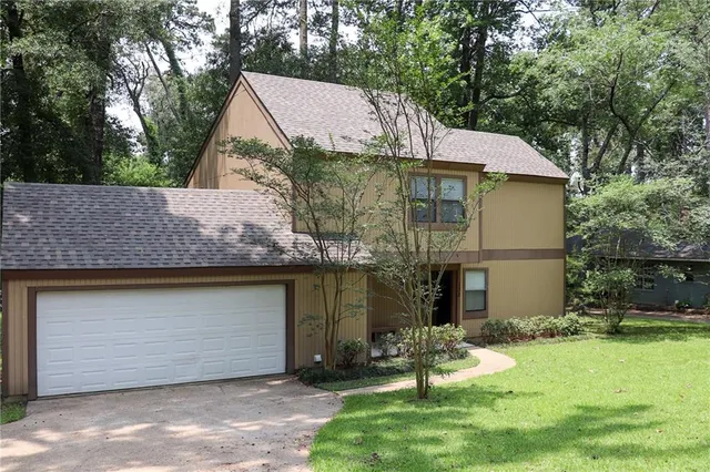 $268,000 | 138 Myrtlewood Drive, Pineville, LA 71360