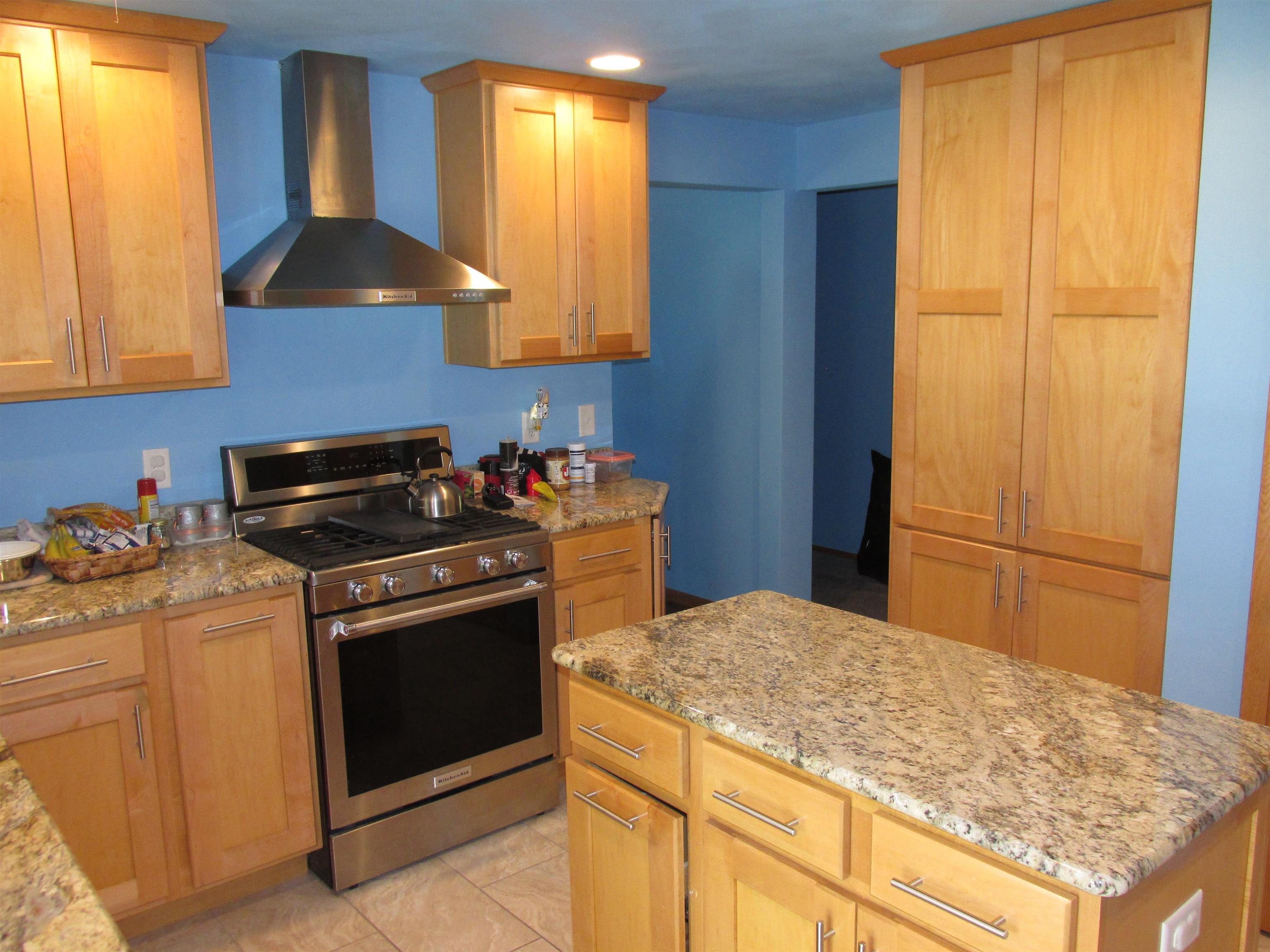 1047 East Pershing Street Appleton, WI 54911 - Photo 8 of 30 Gallery Image 8