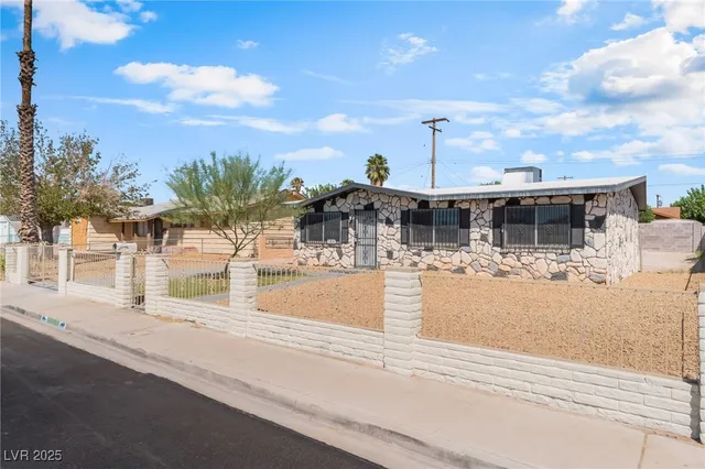 $1,795 | 700 Van Ert Avenue, North Las Vegas, NV 89030