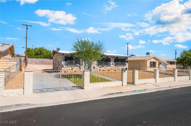 $1,795 | 700 Van Ert Avenue, North Las Vegas, NV 89030