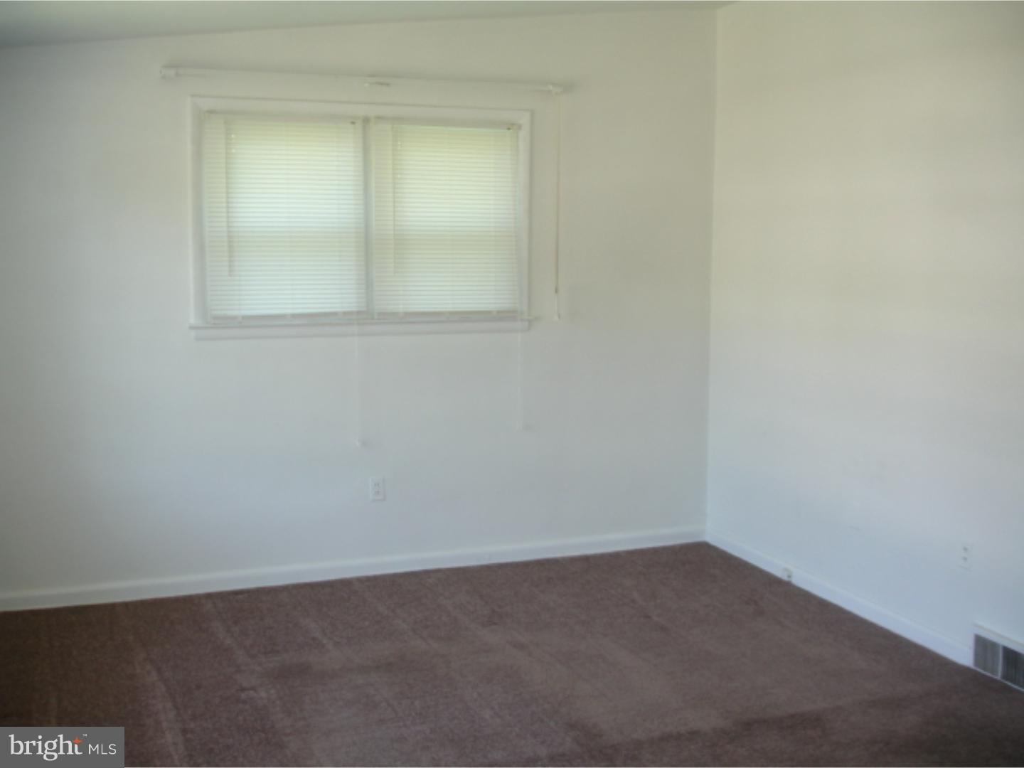 611 Wanamaker Road Jenkintown, PA 19046 - Photo 3 of 17 Living Room