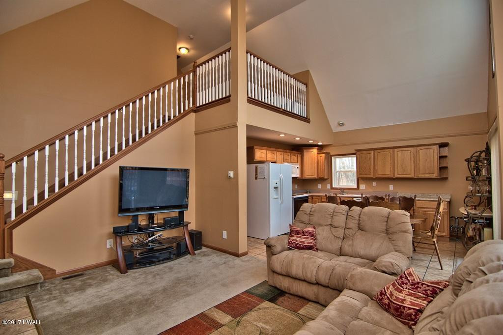 2712 Boulder Road Lake Ariel, PA 18436 - Photo 5 of 69