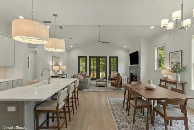 $999,922 | 2013 Forest Glen Court, Tallahassee, FL 32303