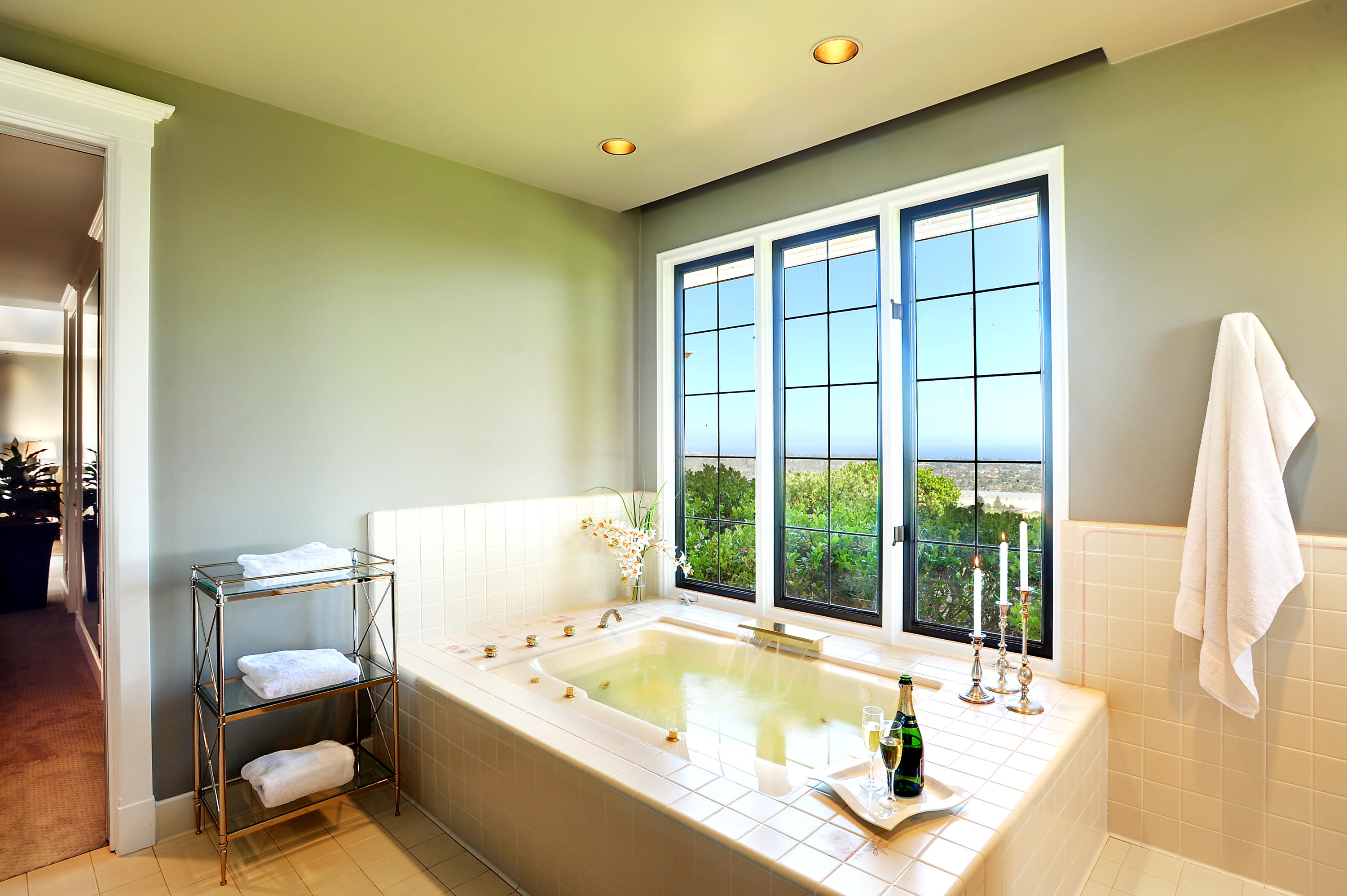 4420 Foothill Road Carpinteria, CA 93013 - Photo 12 of 31 Master bath