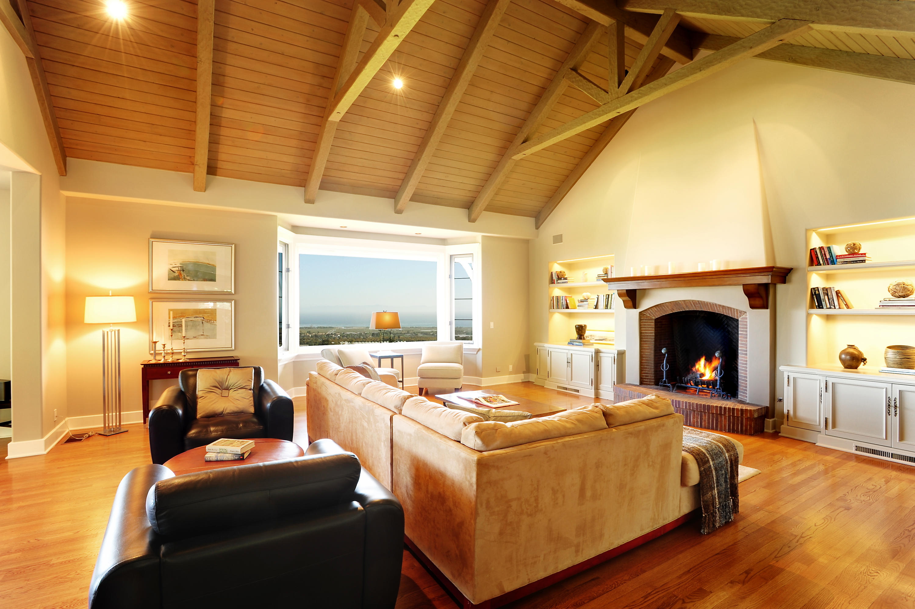 4420 Foothill Road Carpinteria, CA 93013 - Photo 7 of 31 Living Room