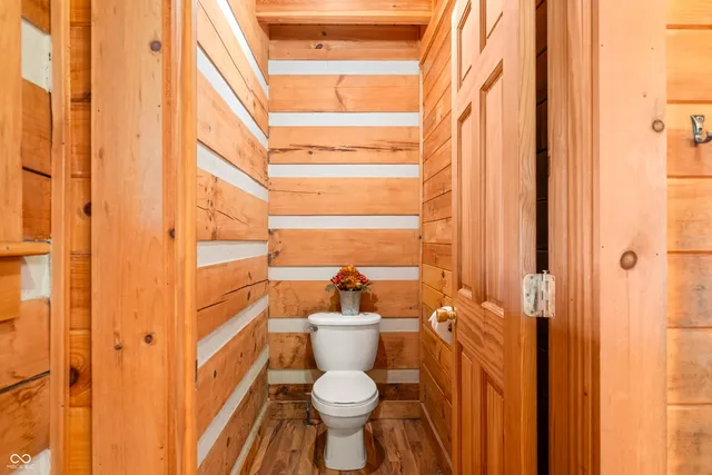 $675,000 | 9601 South Buffalo Pike, Freetown, IN 47235