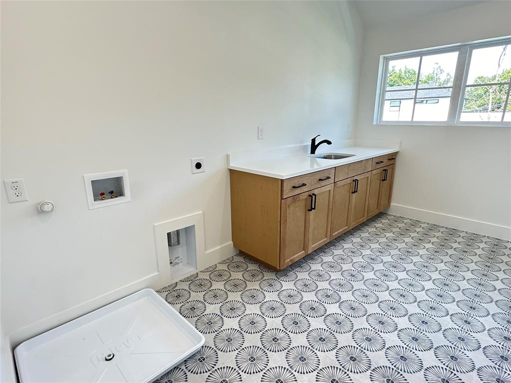 3908 Rochelle Drive Dallas, TX 75220 - Photo 19 of 34