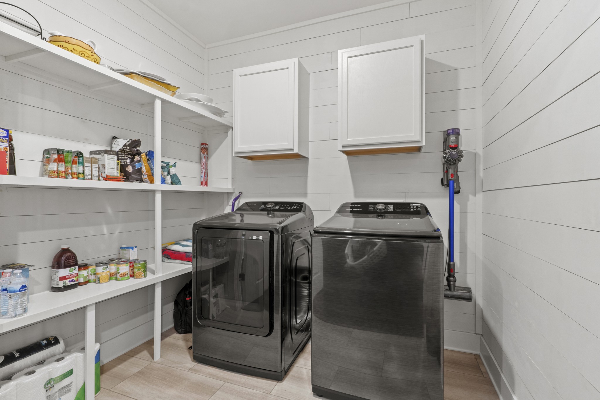 1144 Lock 4 Road, Unit J4 Gallatin, TN 37066 - Photo 26 of 50 a utility room with sink dryer and washer