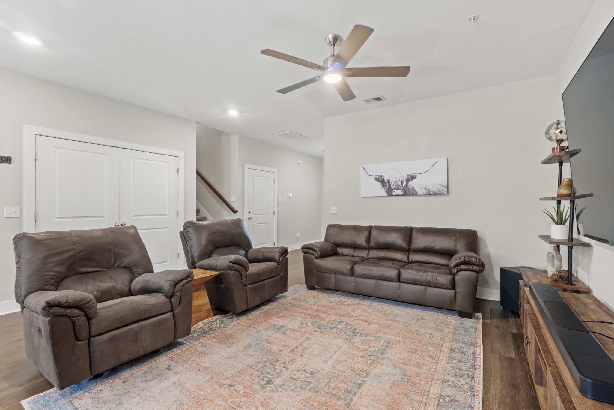 1144 Lock 4 Road, Unit J4 Gallatin, TN 37066 - Photo 10 of 50 a living room with furniture