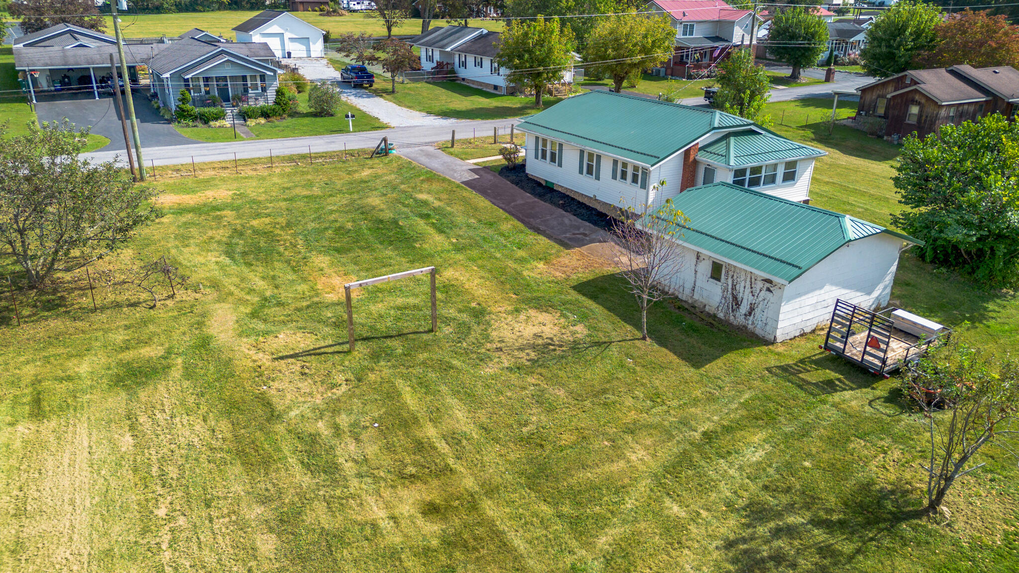 121 Witcher Street Erwin, TN 37650 - Photo 11 of 38 31