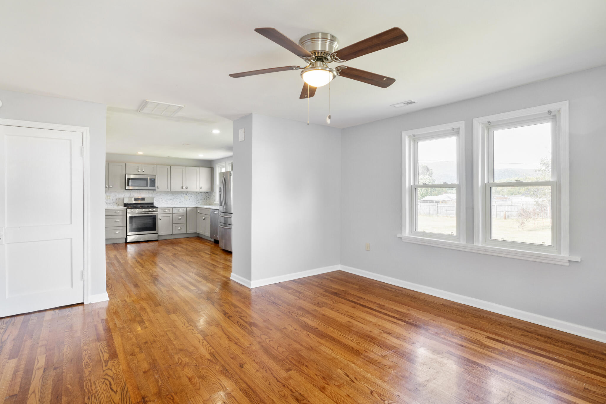 121 Witcher Street Erwin, TN 37650 - Photo 13 of 38 05