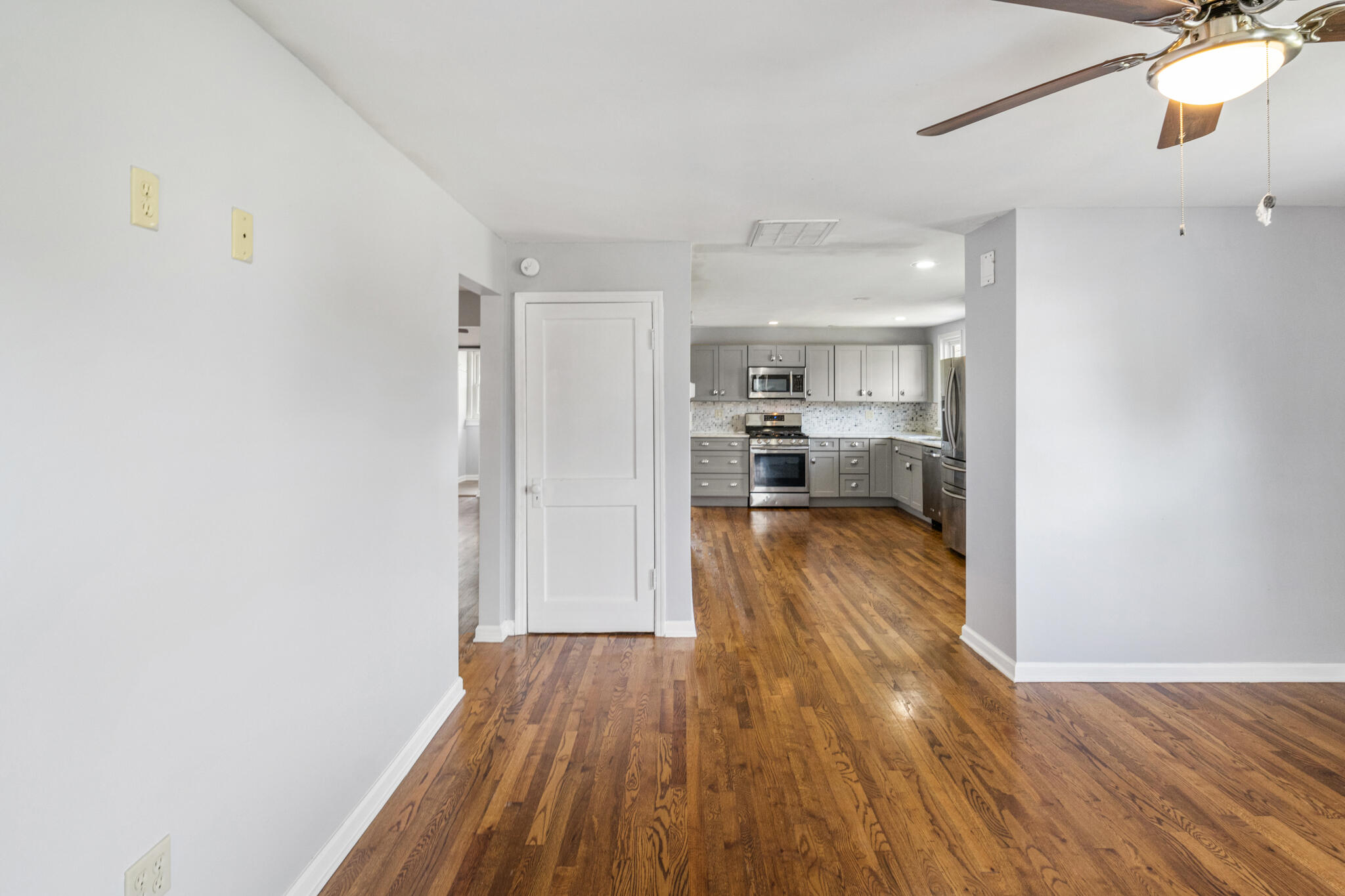 121 Witcher Street Erwin, TN 37650 - Photo 15 of 38 07