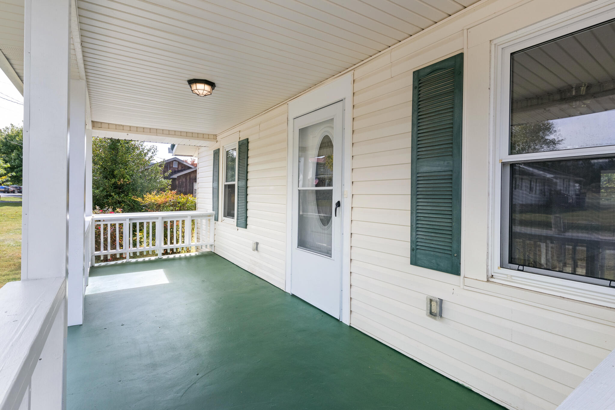 121 Witcher Street Erwin, TN 37650 - Photo 3 of 38 03