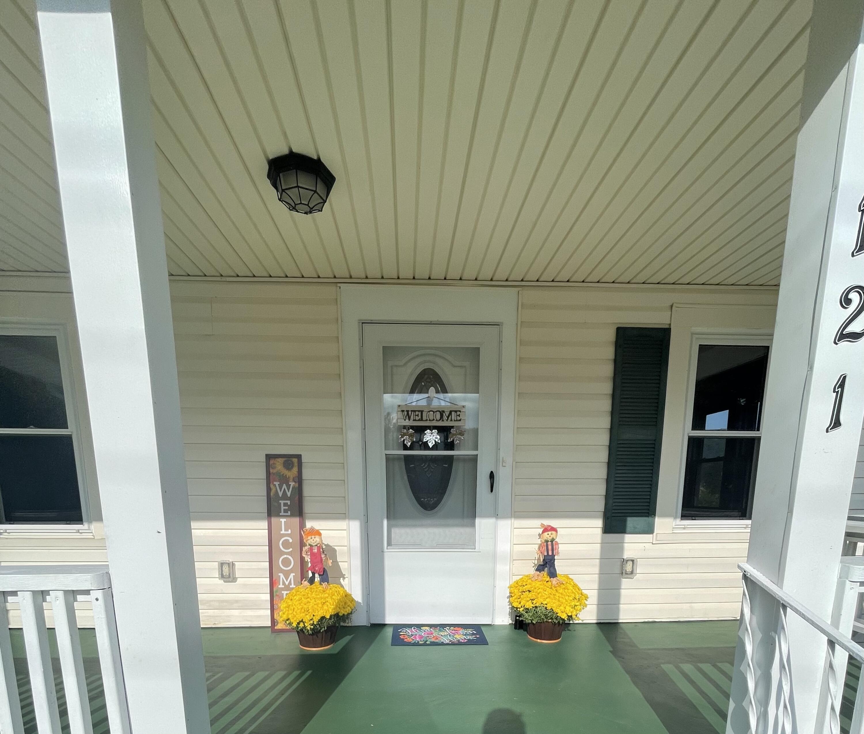 121 Witcher Street Erwin, TN 37650 - Photo 4 of 38 52A1E1C0-8CBE-4CB9-9758-4518AEE73966