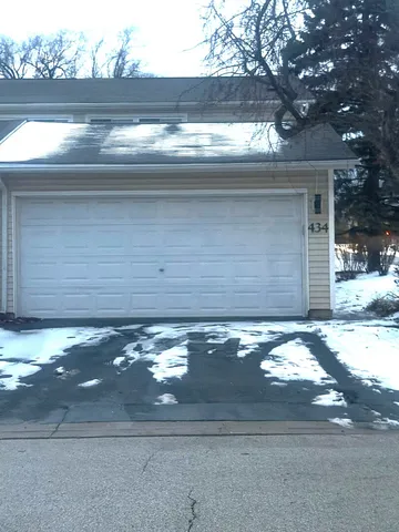 $3,300 | 434 Dogwood Terrace, Buffalo Grove, IL 60089