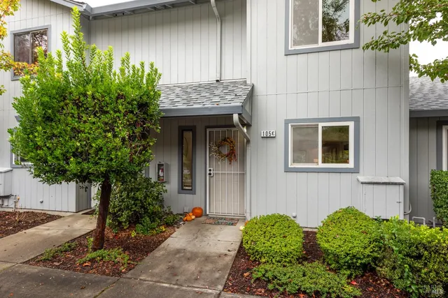 $389,000 | 105 Elbridge Avenue, Unit E, Cloverdale, CA 95425