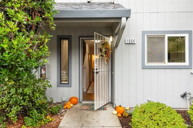 $389,000 | 105 Elbridge Avenue, Unit E, Cloverdale, CA 95425
