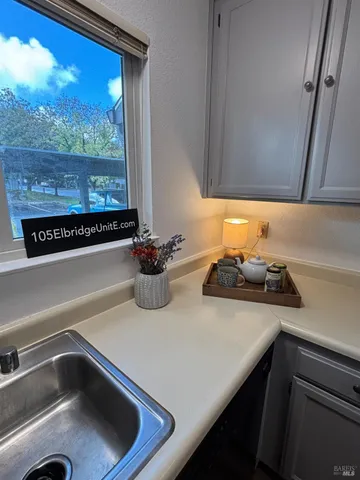 $389,000 | 105 Elbridge Avenue, Unit E, Cloverdale, CA 95425