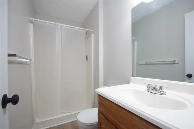 $1,525 | 948 Waverly Court, Lilburn, GA 30047