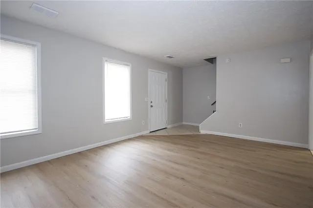 $1,525 | 948 Waverly Court, Lilburn, GA 30047