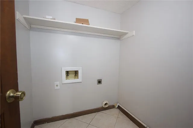 $1,450 | 948 Waverly Court, Lilburn, GA 30047