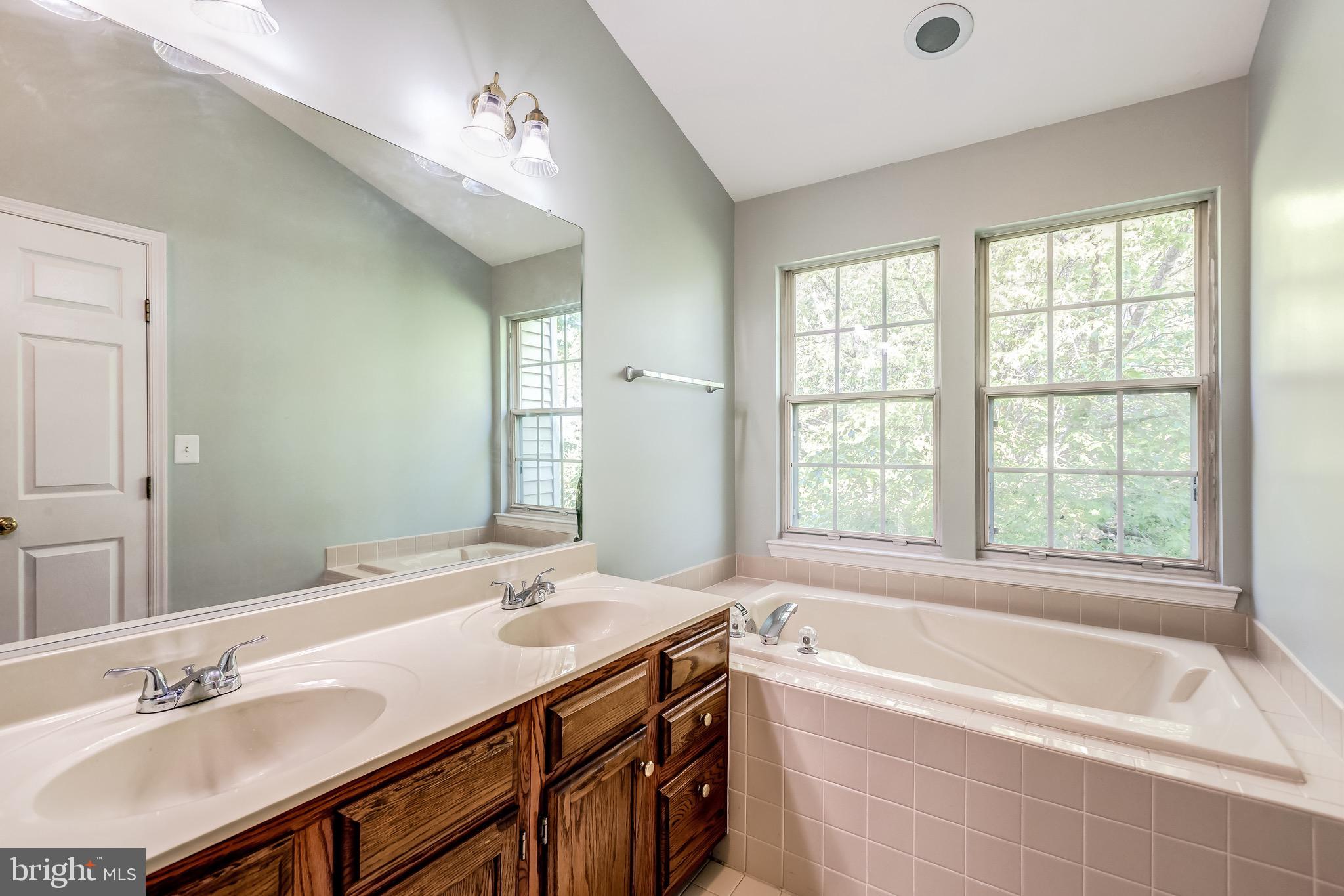14004 Winding Ridge Lane Centreville, VA 20121 - Photo 20 of 37