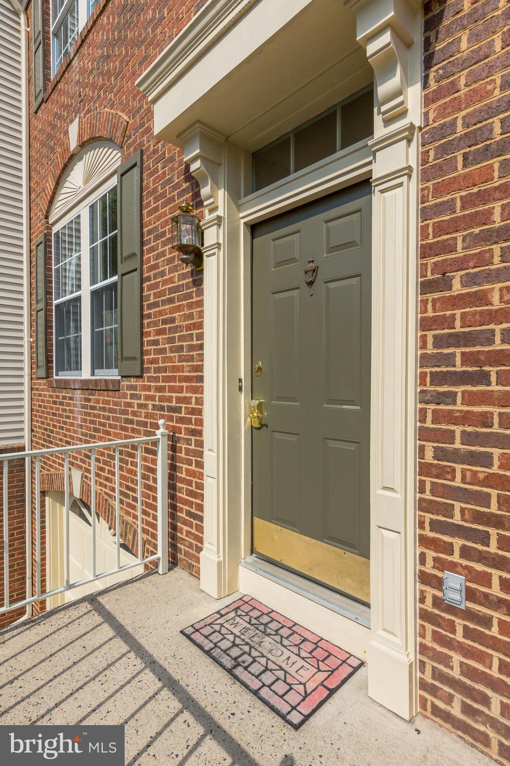 14004 Winding Ridge Lane Centreville, VA 20121 - Photo 3 of 37