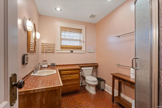 $460,000 | 212 Marquette Avenue, South Bend, IN 46617