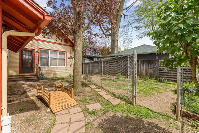 $460,000 | 212 Marquette Avenue, South Bend, IN 46617