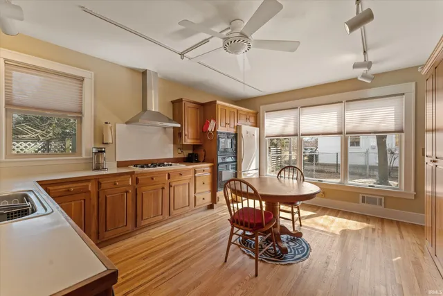 $460,000 | 212 Marquette Avenue, South Bend, IN 46617