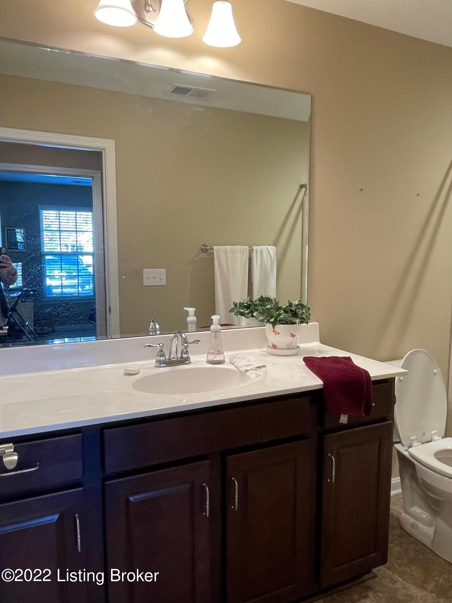 6708 Renate Road Louisville, KY 40291 - Photo 12 of 19 IMG_5028