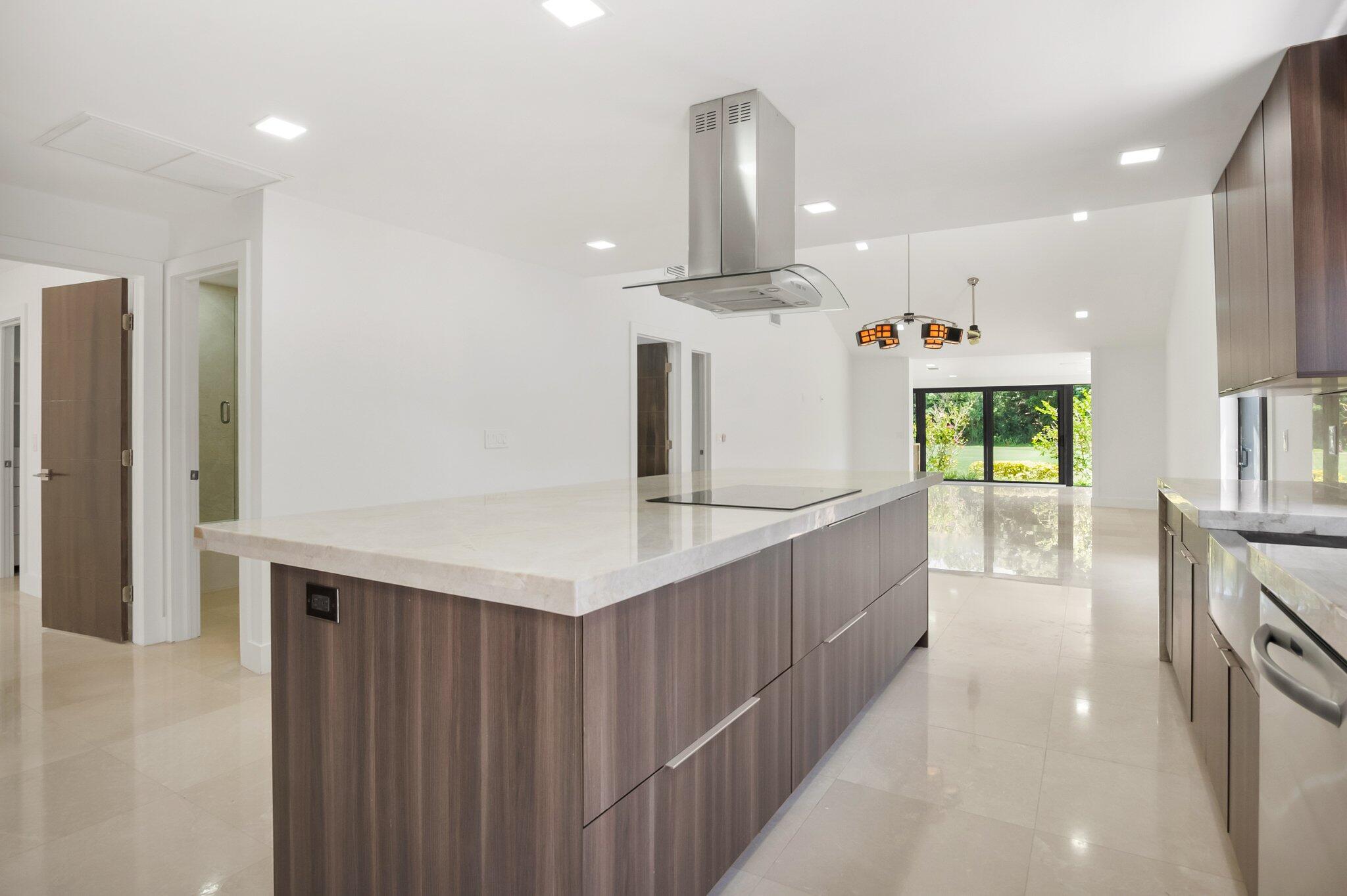 21922 Cypress Drive Boca Raton, FL 33433 - Photo 3 of 47 9-web-or-mls-DSC_1151