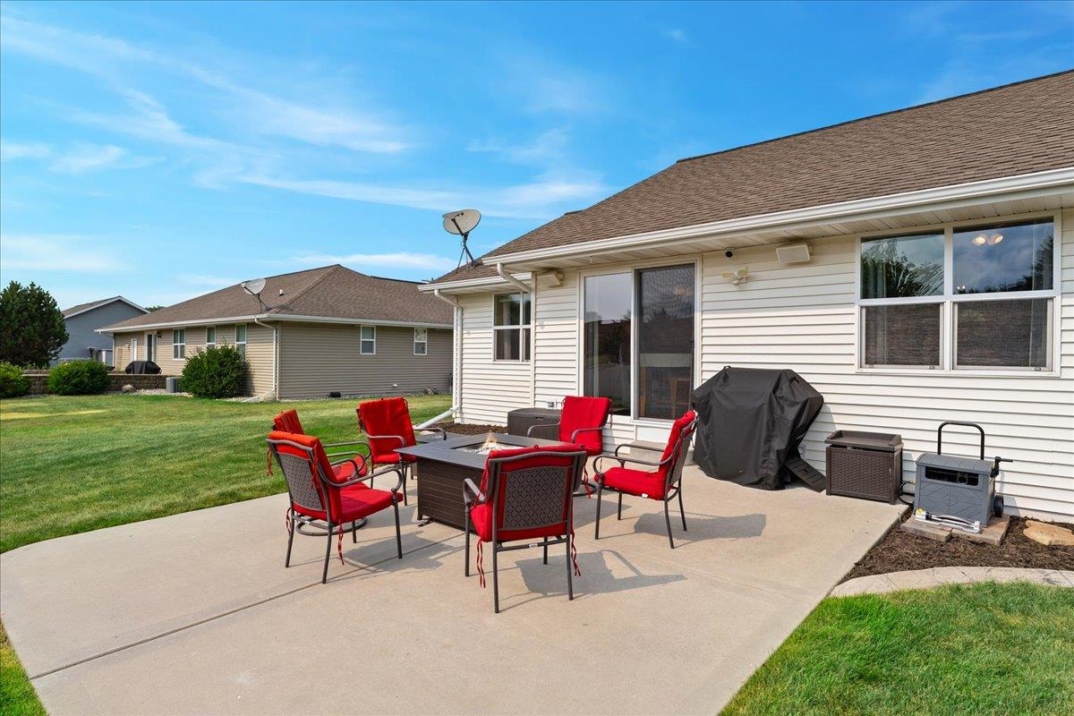 2540 Manitowoc Road Green Bay, WI 54311 - Photo 5 of 63 Gallery Image 5