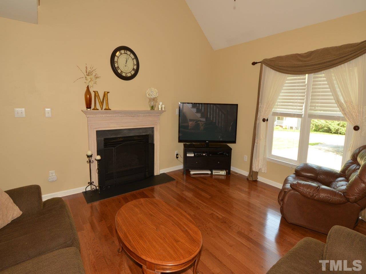 103 Kingsmill Road Cary, NC 27511 - Photo 4 of 16