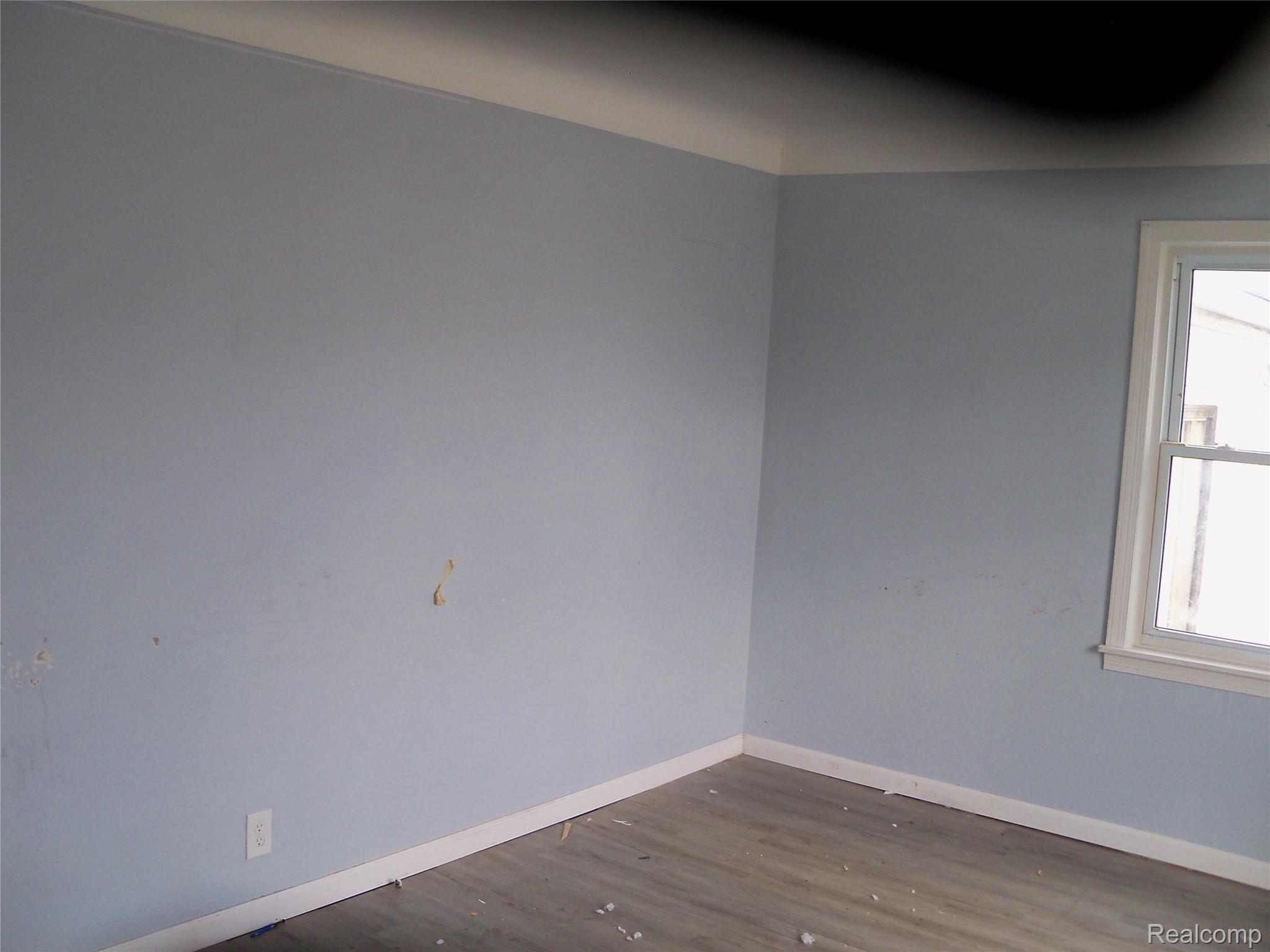 413 Hemphill Road Flint, MI 48507 - Photo 9 of 21 100_5448.JPG